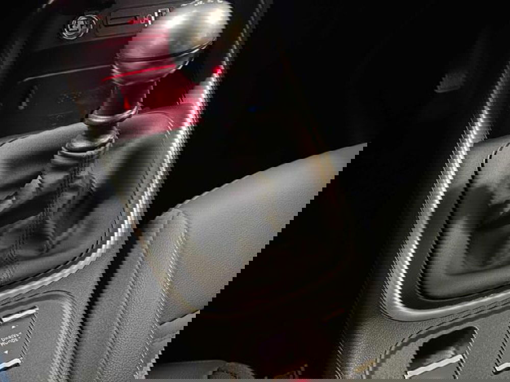 Jeep Avenger nuova a Vercelli (14)