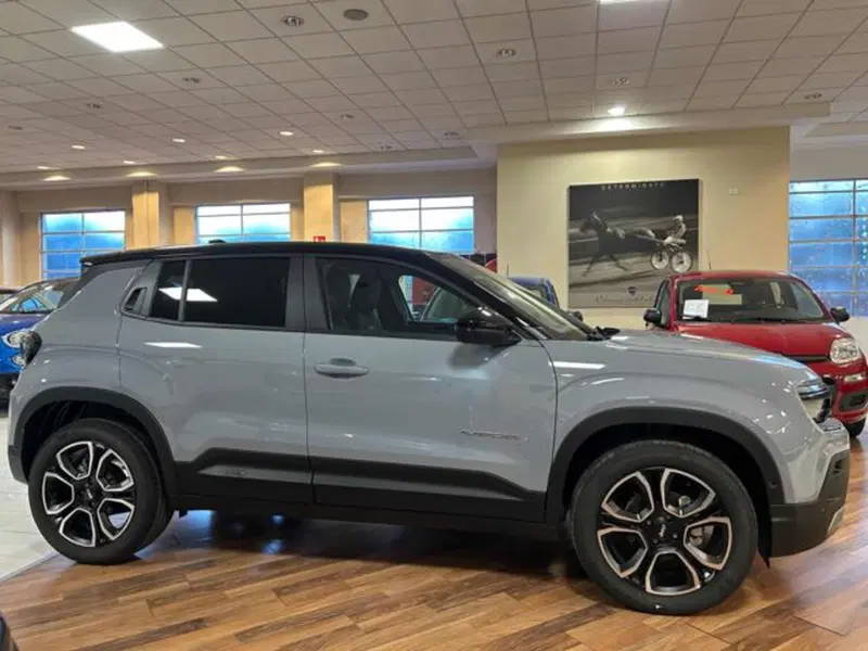 Jeep Avenger nuova a Vercelli (2)