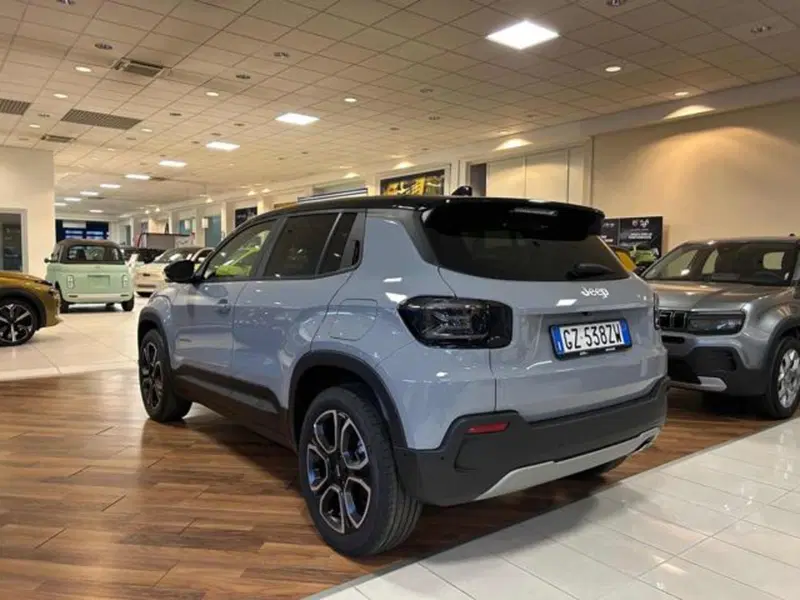 Jeep Avenger nuova a Vercelli (8)