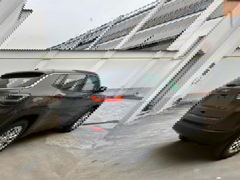 Jeep Compass nuova a Vercelli (6)