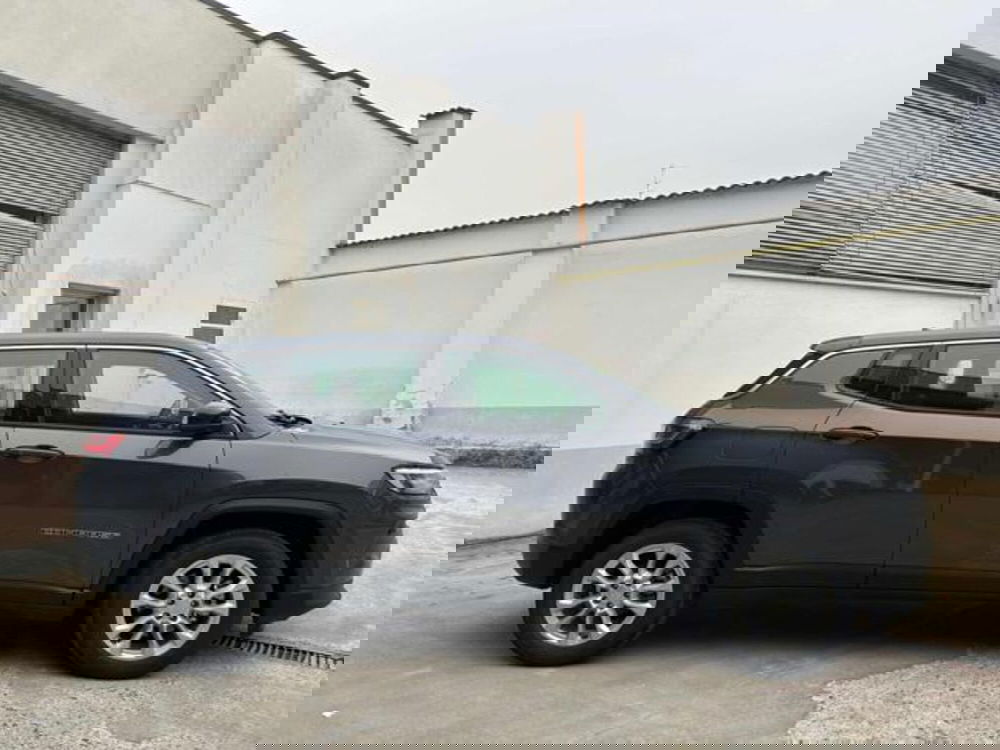 Jeep Compass nuova a Vercelli (7)