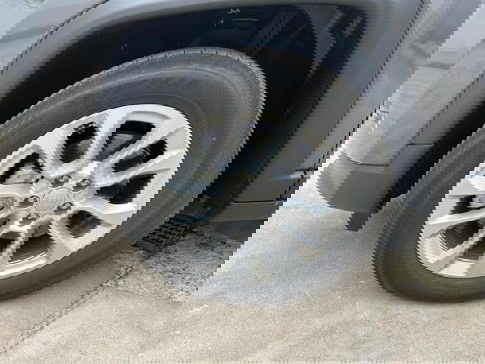 Jeep Compass nuova a Vercelli (9)