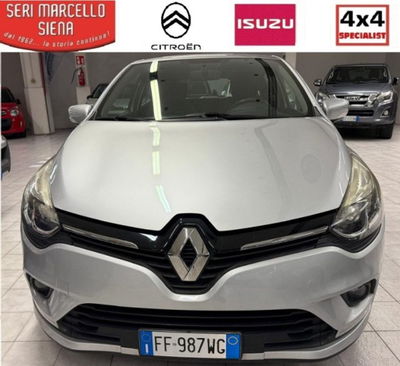 Renault Clio 1.2 75CV 5 porte Zen del 2016 usata a Siena