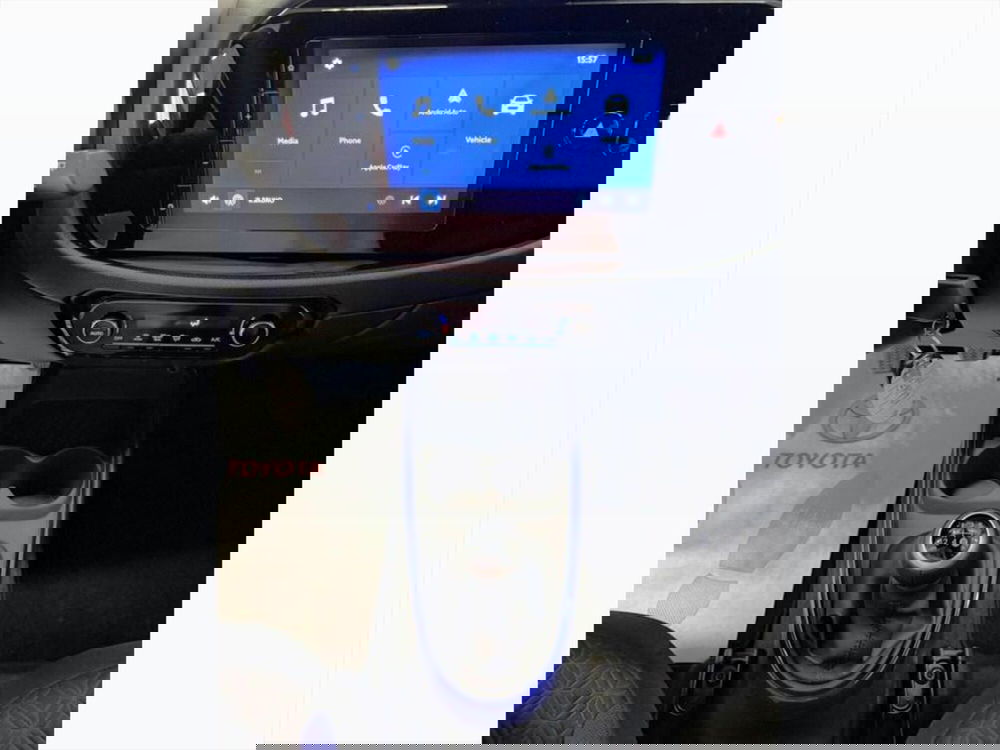 Toyota Aygo X nuova a Monza e Brianza (12)