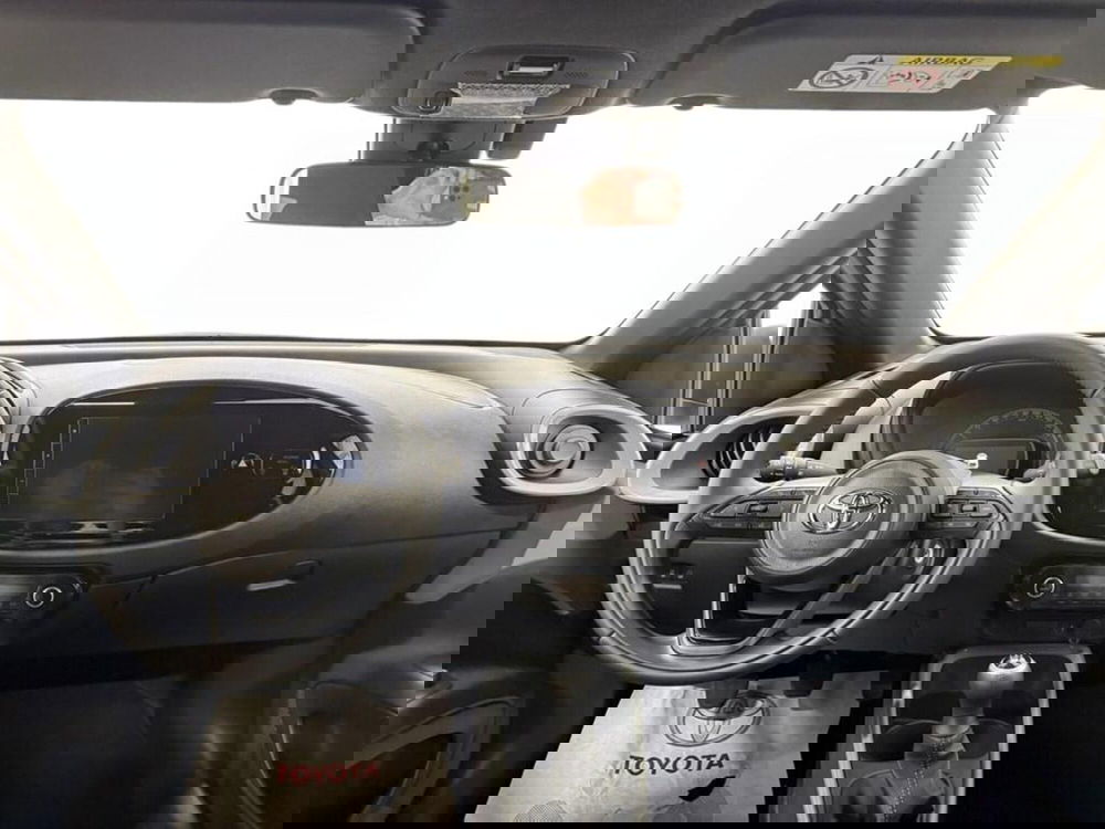 Toyota Aygo X nuova a Monza e Brianza (8)