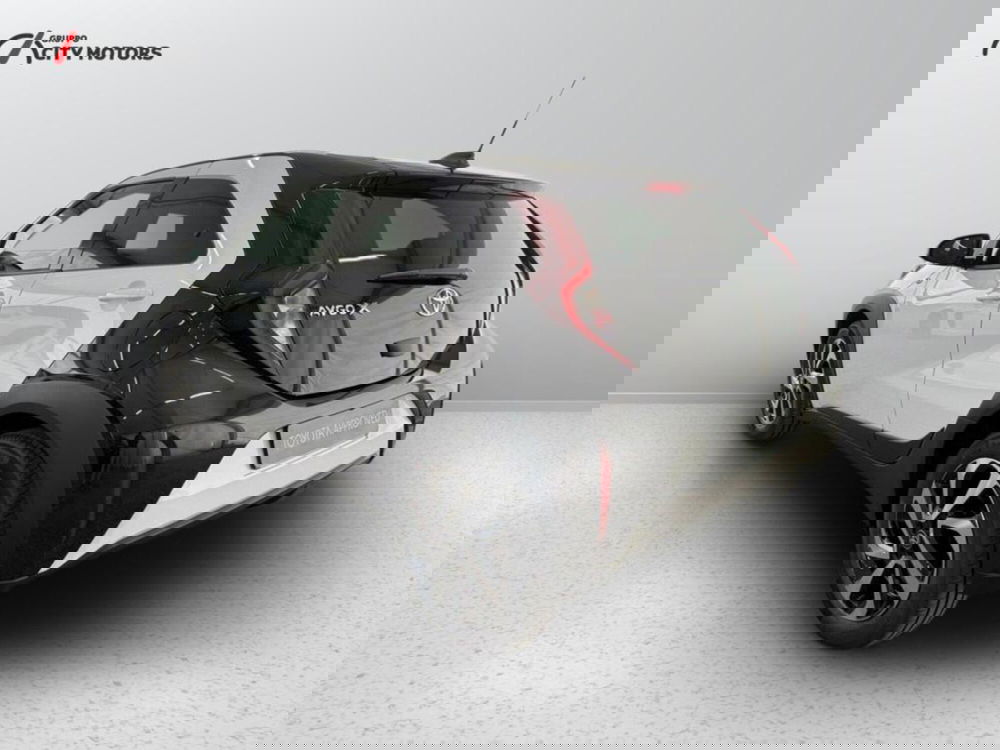 Toyota Aygo X nuova a Monza e Brianza (4)