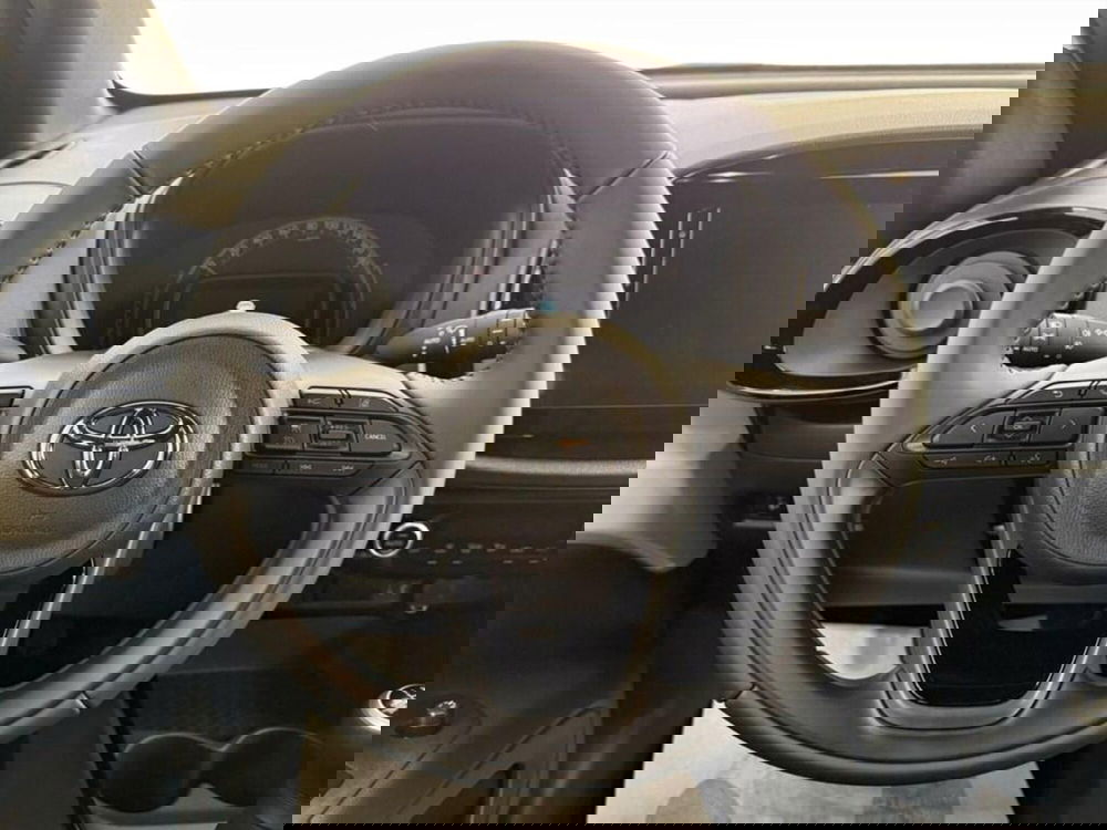 Toyota Aygo X nuova a Monza e Brianza (7)