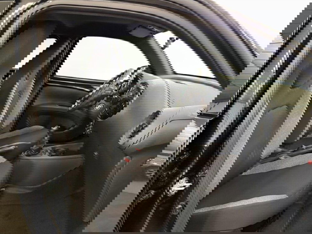 Toyota Aygo X nuova a Monza e Brianza (9)