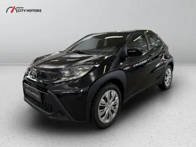 Toyota Aygo X 1.0 Active 72cv nuova a Monza