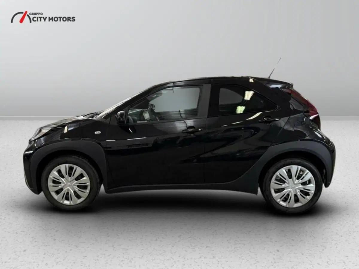 Toyota Aygo X nuova a Monza e Brianza (3)