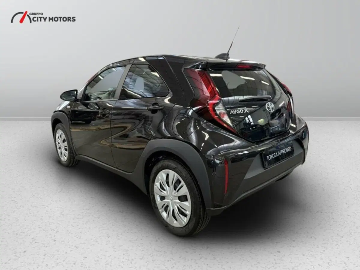 Toyota Aygo X nuova a Monza e Brianza (4)
