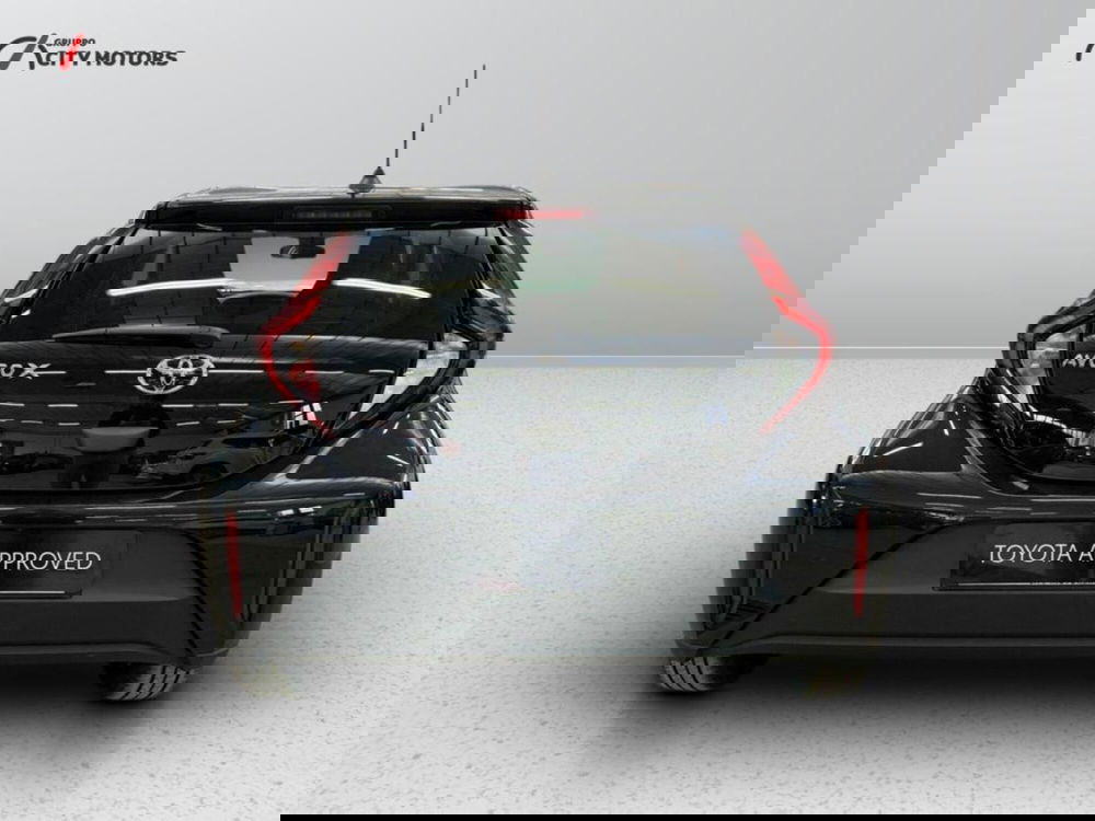 Toyota Aygo X nuova a Monza e Brianza (5)