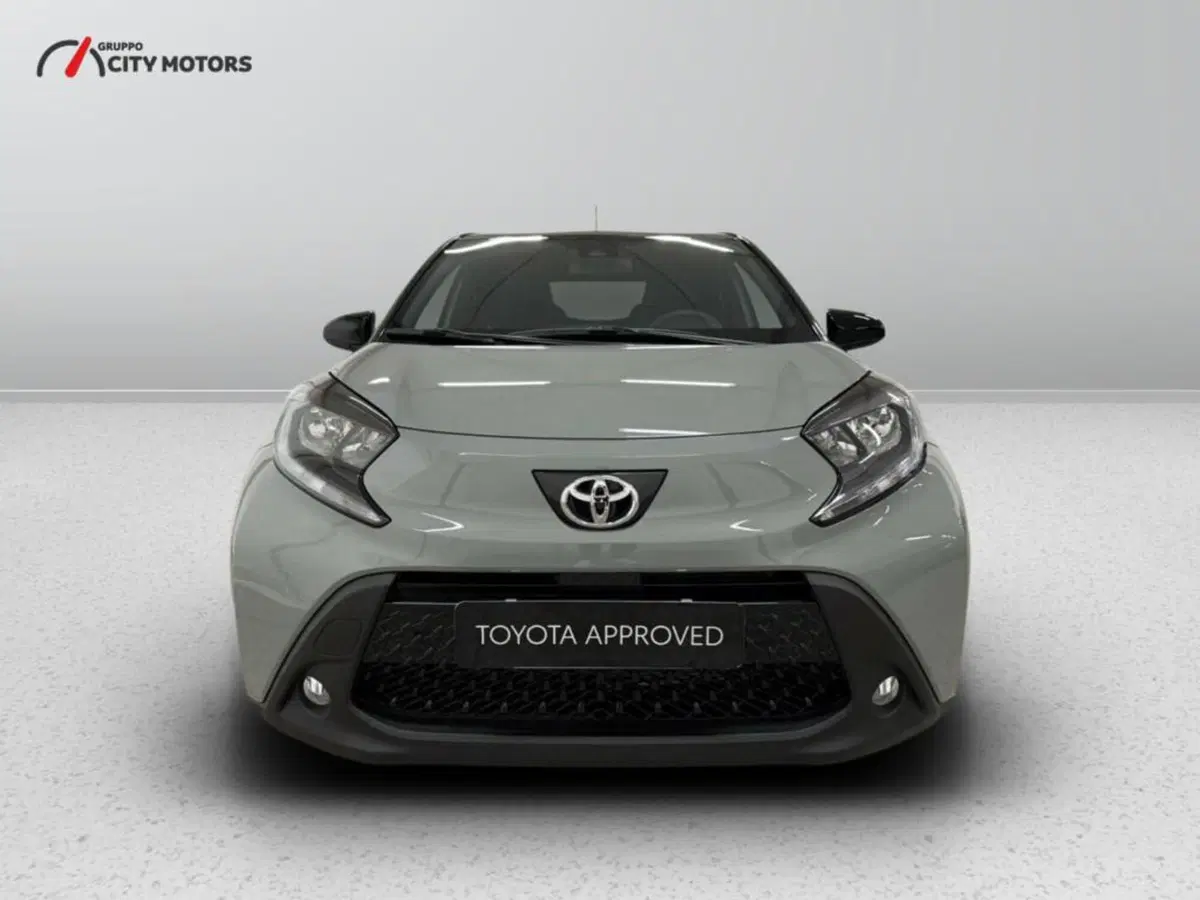 Toyota Aygo X nuova a Monza e Brianza (2)