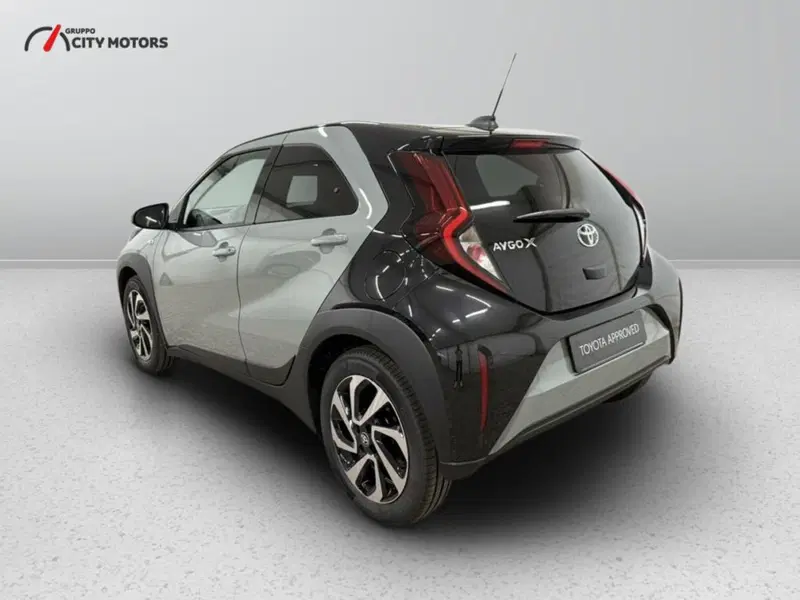 Toyota Aygo X nuova a Monza e Brianza (3)