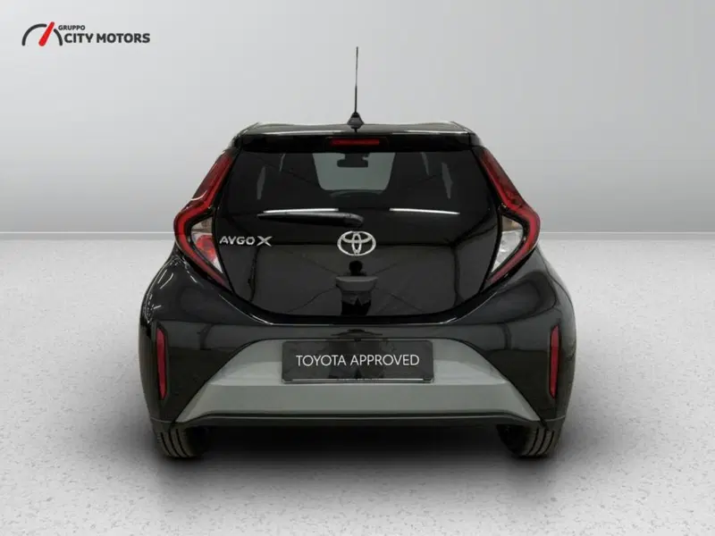 Toyota Aygo X nuova a Monza e Brianza (4)