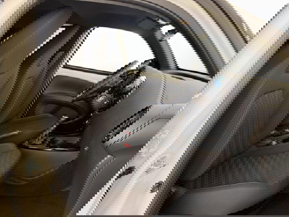 Toyota Aygo X nuova a Monza e Brianza (9)