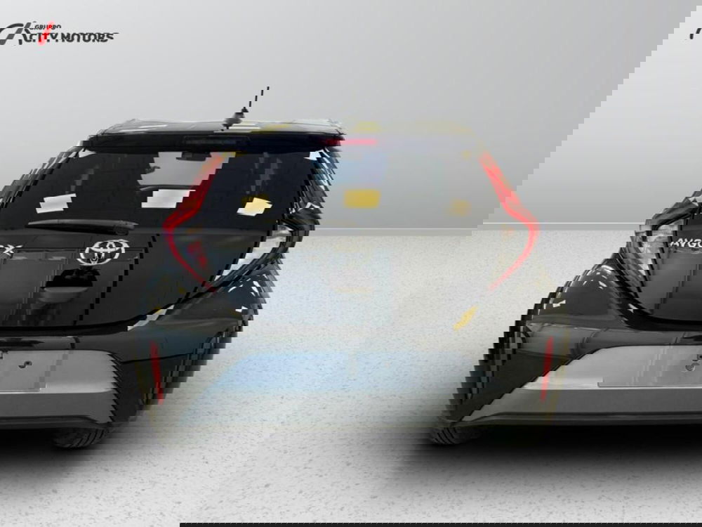 Toyota Aygo X nuova a Monza e Brianza (5)