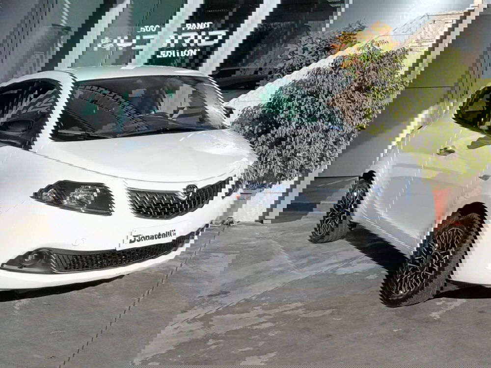 Lancia Ypsilon usata a Bari