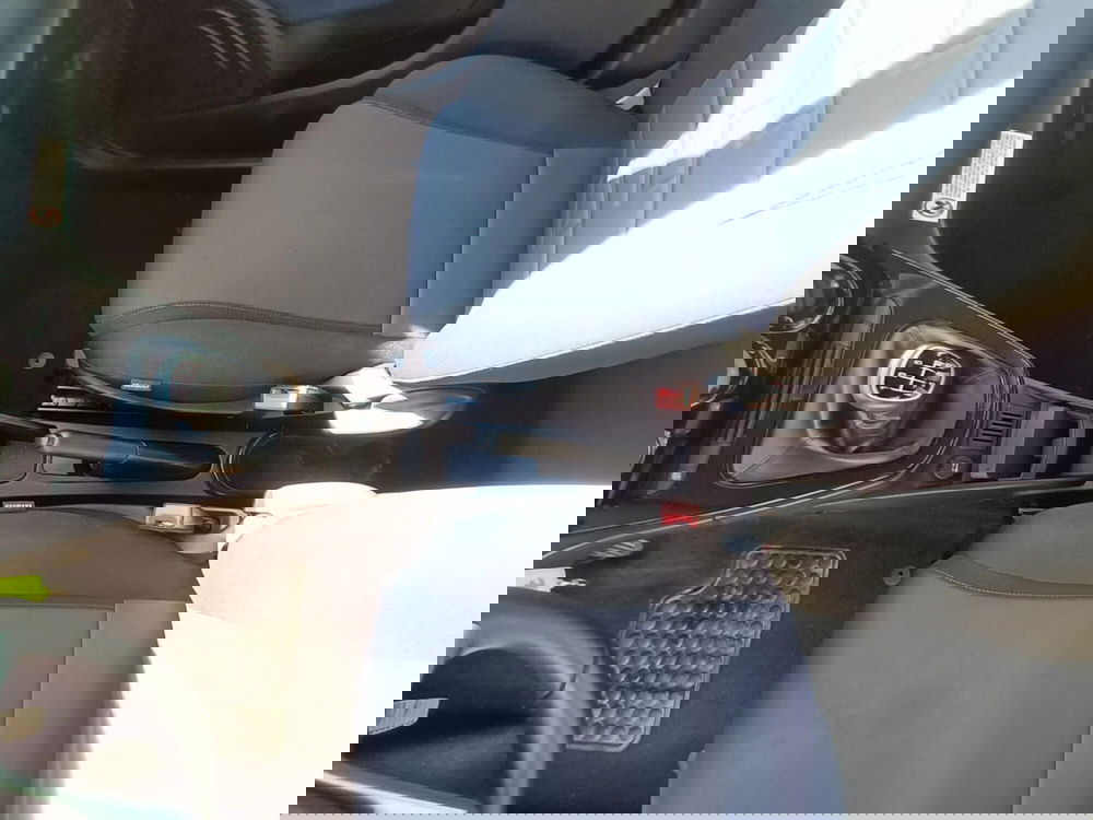 Lancia Ypsilon usata a Bari (12)