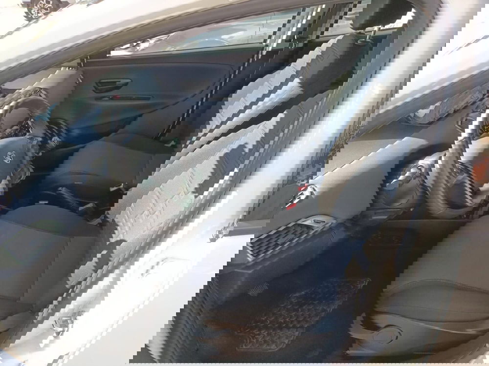 Lancia Ypsilon usata a Bari (7)