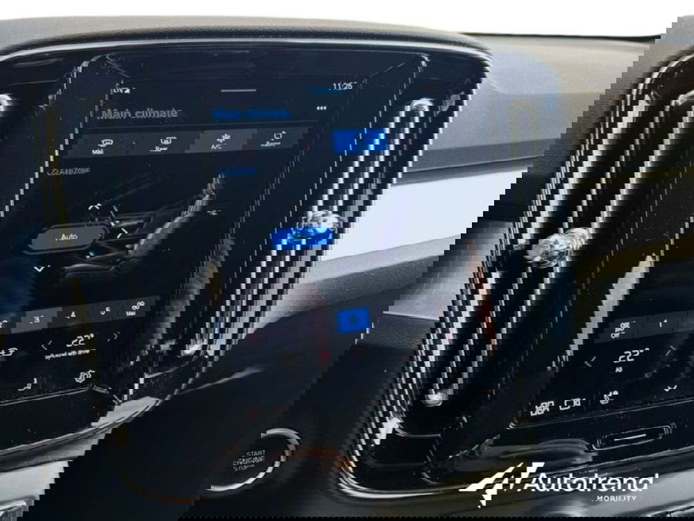 Volvo XC40 usata a Lecce (13)