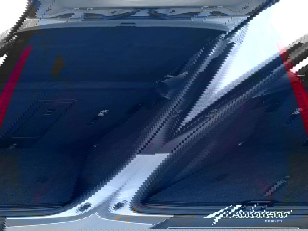 Volvo XC40 usata a Lecce (18)