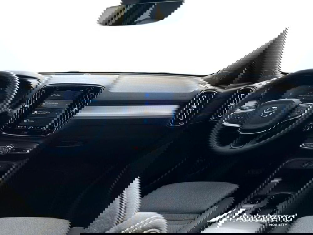 Volvo XC40 usata a Lecce (9)