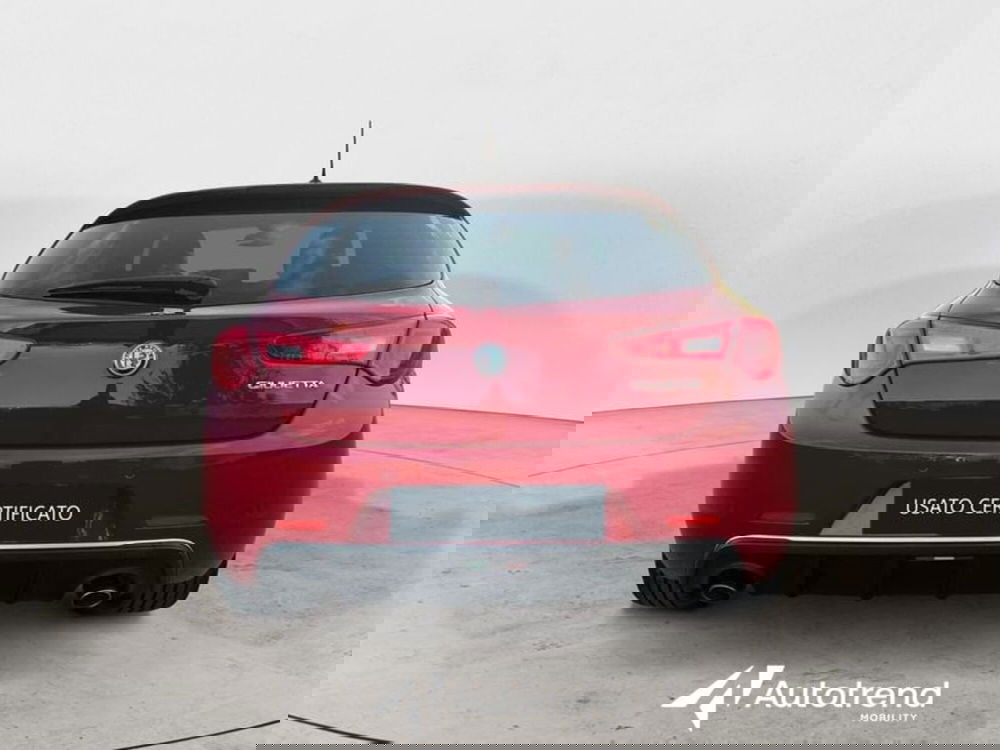 Alfa Romeo Giulietta usata a Lecce (4)