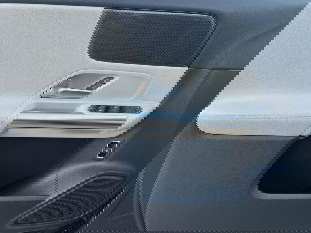 Mercedes-Benz GLA SUV usata a Bari (19)