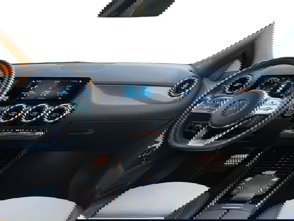 Mercedes-Benz GLA SUV usata a Bari (8)