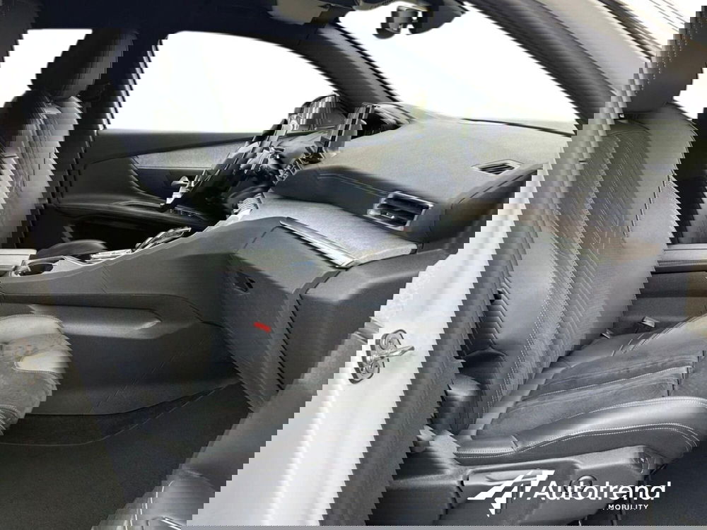 Peugeot 3008 usata a Bari (7)