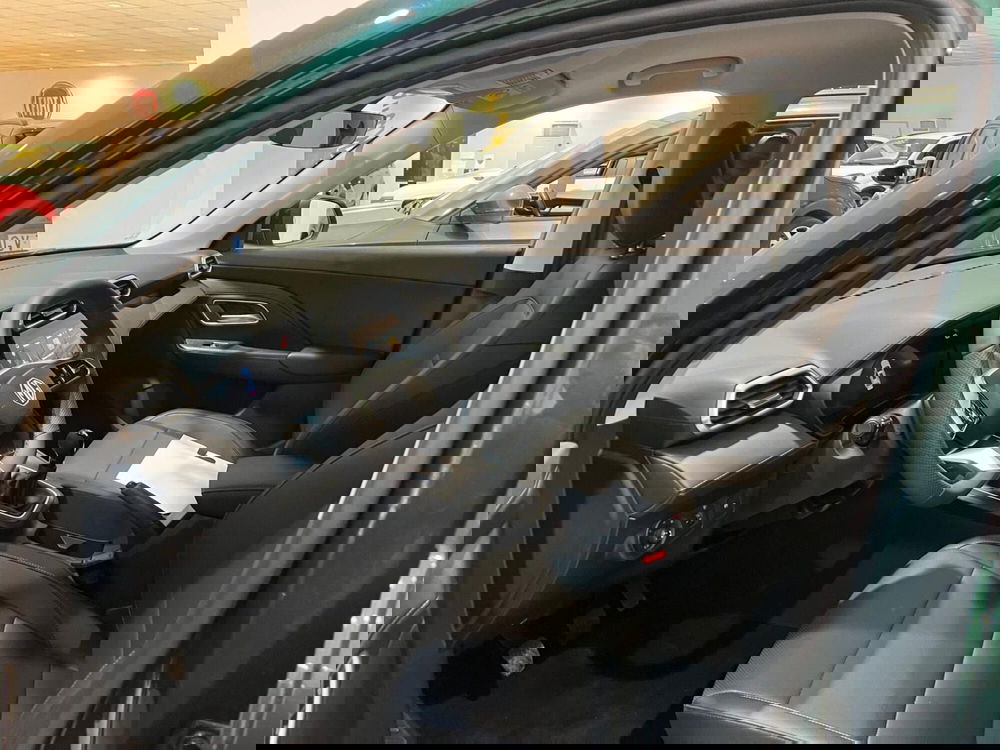 Mg ZS nuova a Milano (12)