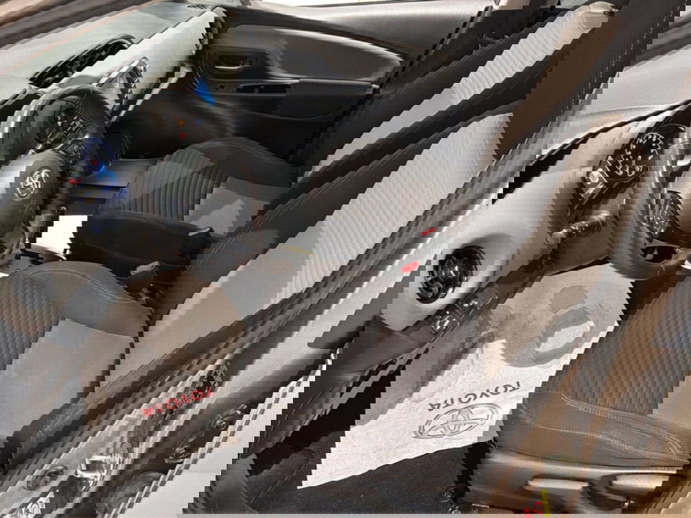 Toyota Yaris usata a Catania (9)