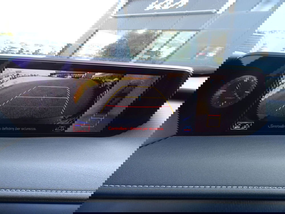 Lexus UX usata a Treviso (17)