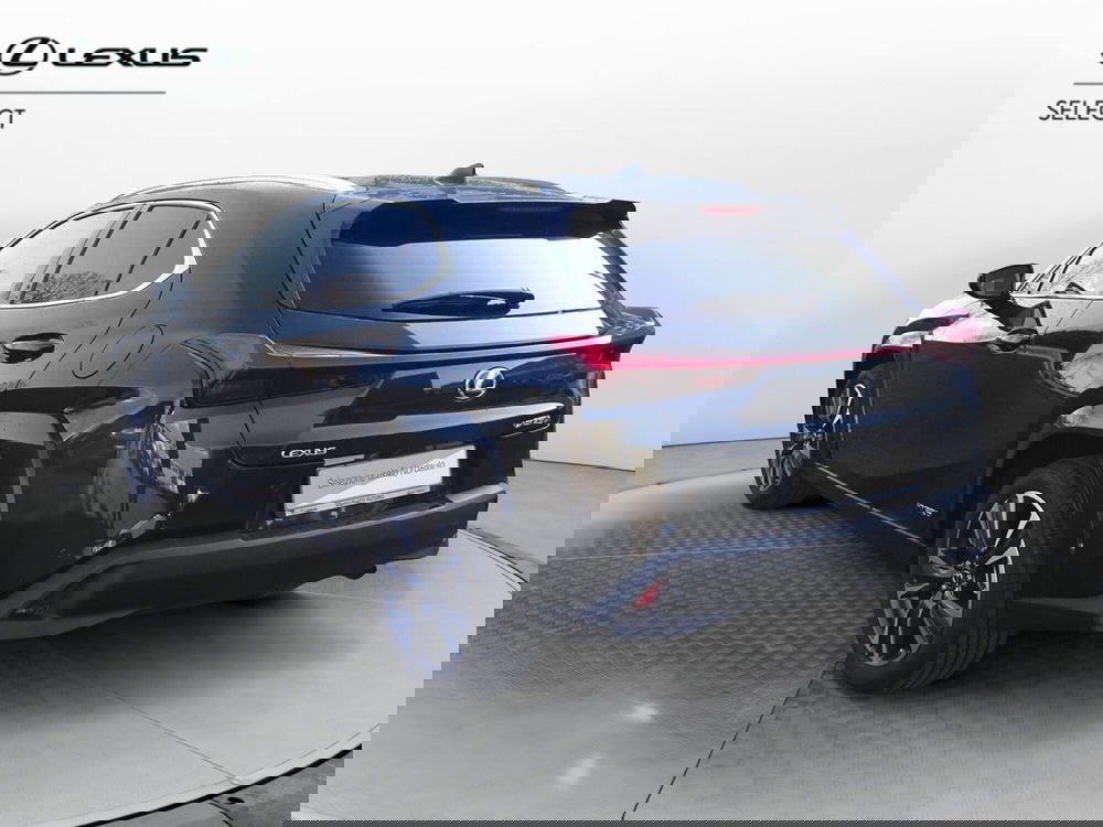 Lexus UX usata a Treviso (7)