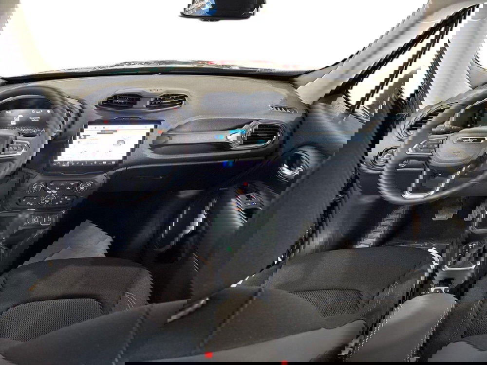 Jeep Renegade nuova a Caltanissetta (18)