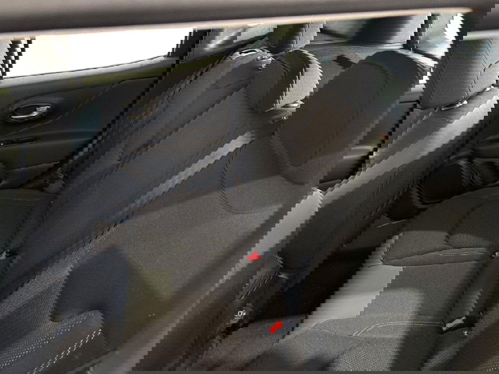 Jeep Renegade nuova a Caltanissetta (19)