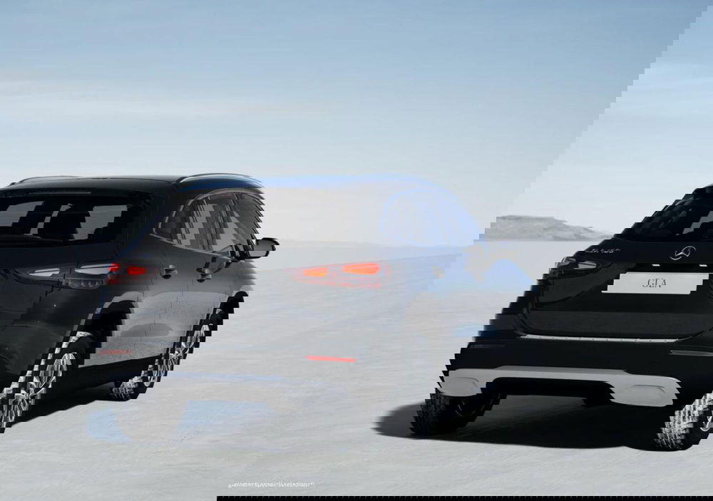 Mercedes-Benz GLA SUV nuova a Bergamo (2)