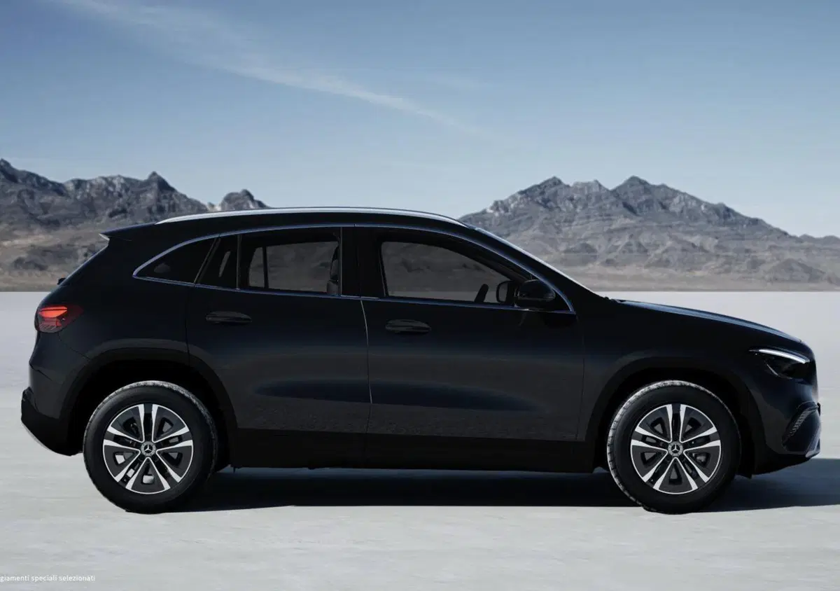 Mercedes-Benz GLA SUV nuova a Bergamo (3)