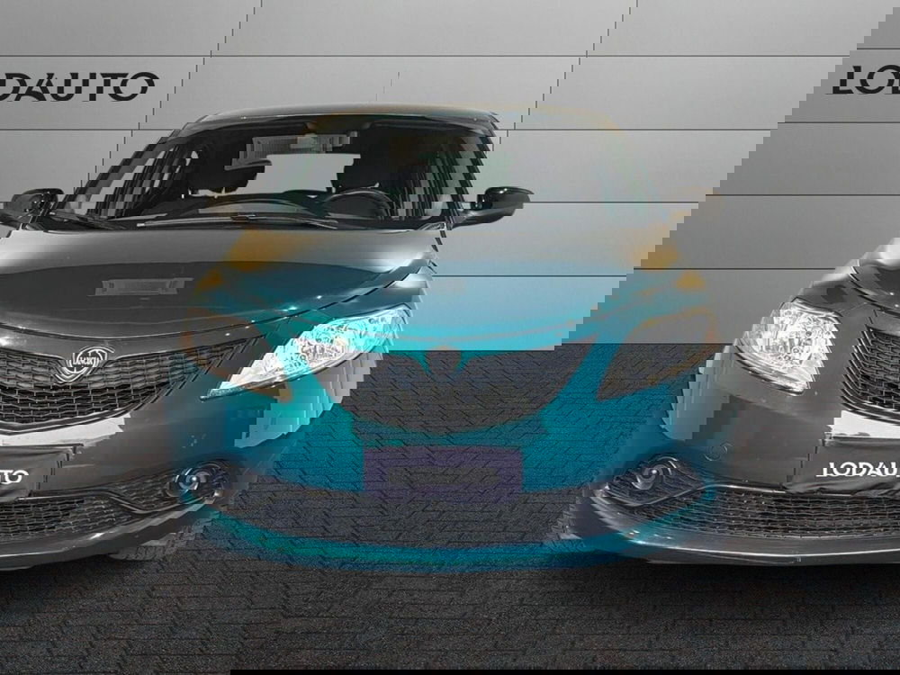 Lancia Ypsilon usata a Bergamo (3)