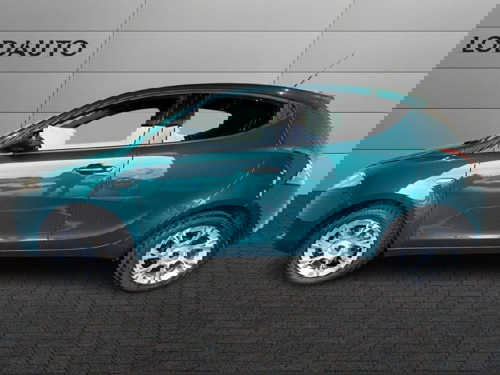 Lancia Ypsilon usata a Bergamo (6)