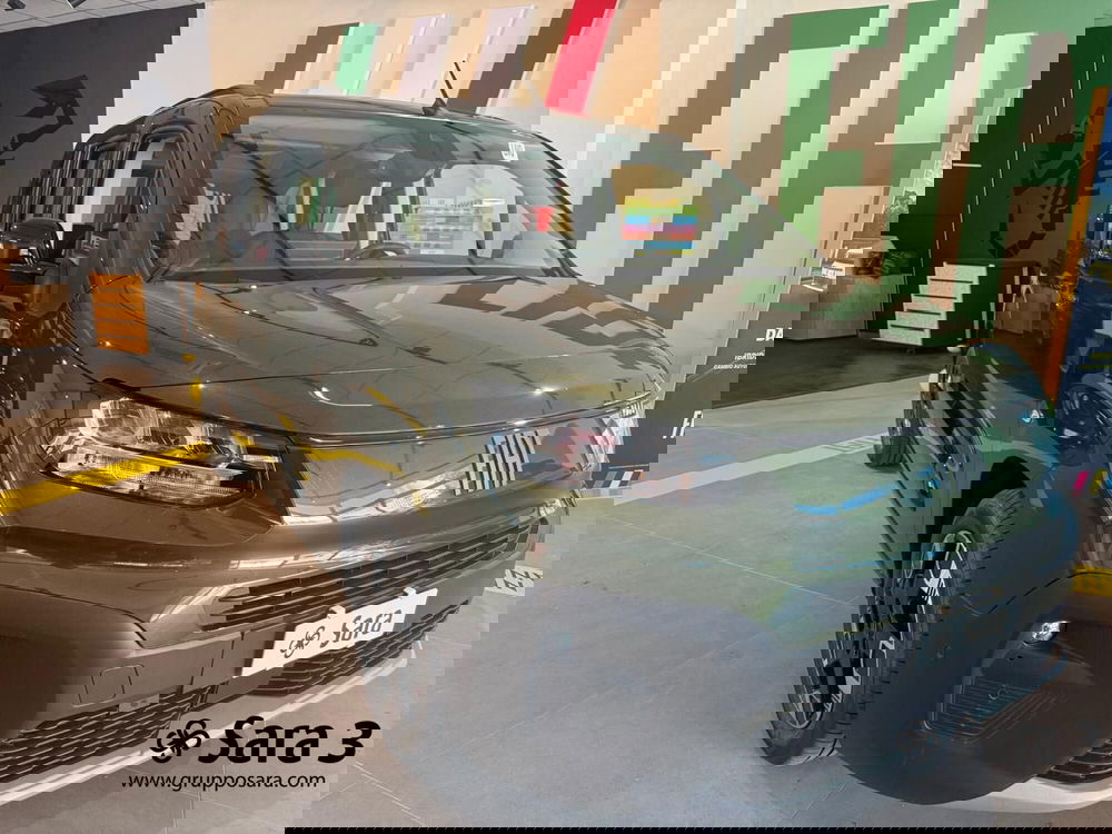 Fiat Doblò nuova a Benevento (3)