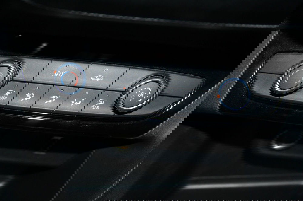 Opel Corsa usata a Cremona (13)