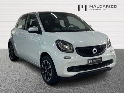 smart forfour forfour 70 1.0 twinamic Passion del 2015 usata a Lecce