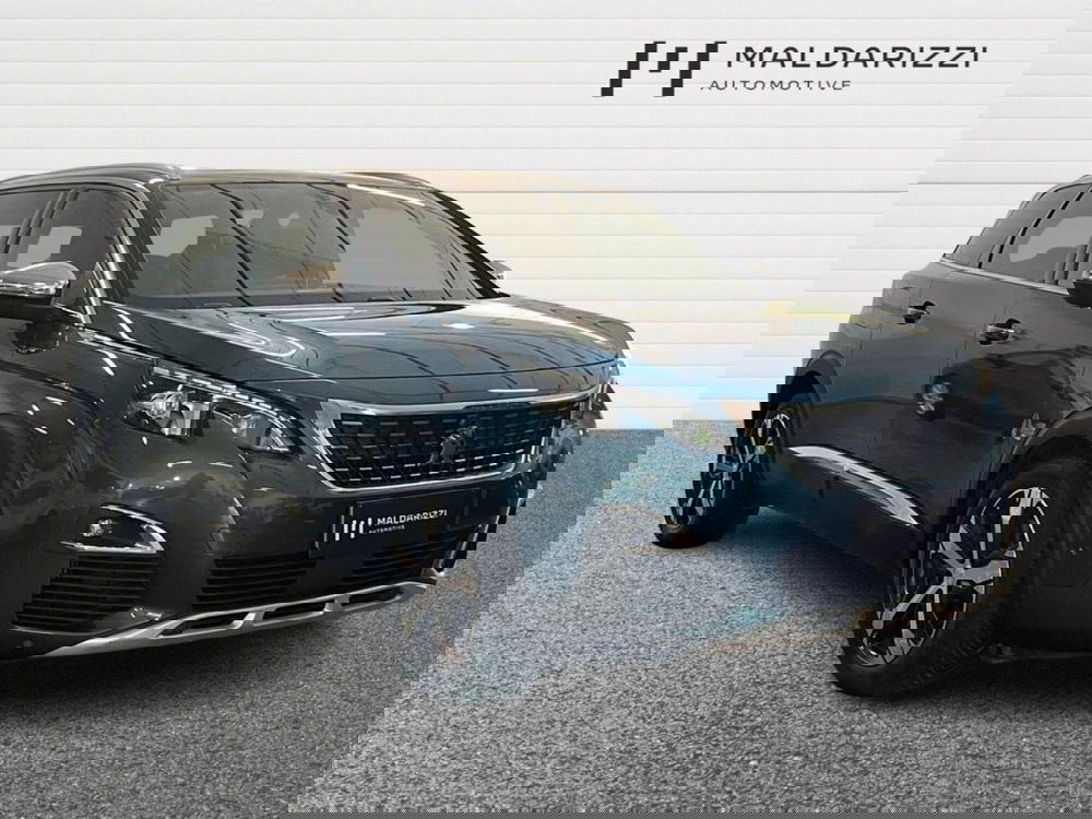 Peugeot 5008 usata a Matera