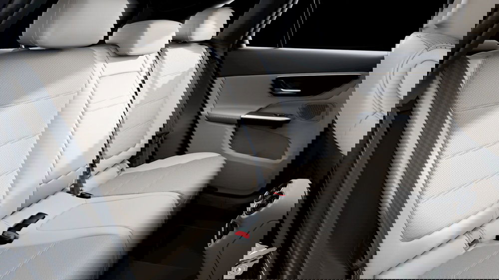 Mercedes-Benz GLC nuova a Milano (6)