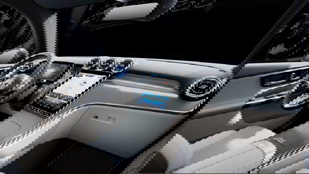 Mercedes-Benz GLC nuova a Milano (5)