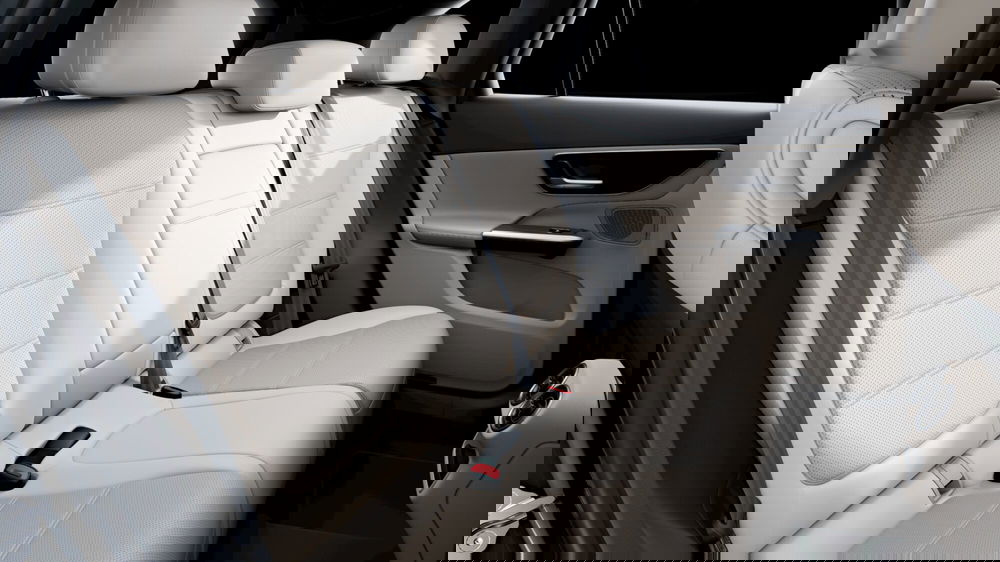 Mercedes-Benz GLC nuova a Milano (6)