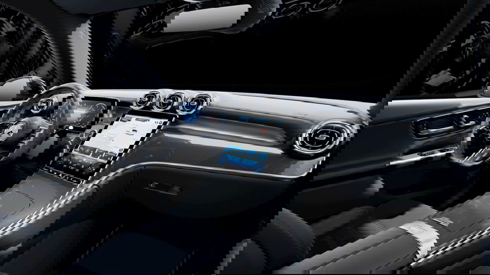 Mercedes-Benz GLC nuova a Milano (8)