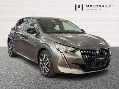 Peugeot 208 1.2 puretech Active s&amp;s 100cv del 2023 usata a Bari